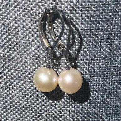 Freshwater Pearl Earrings