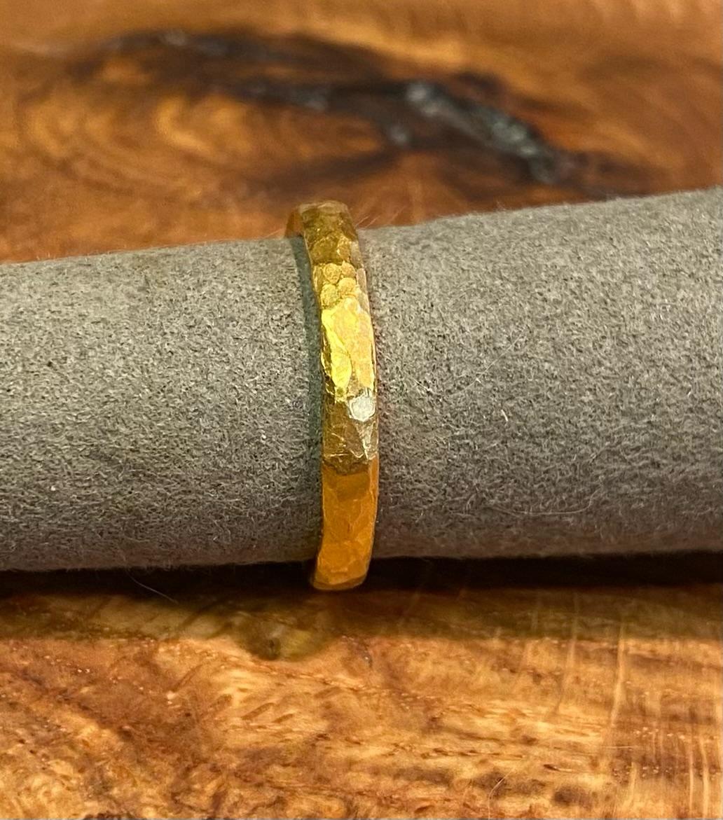 2.75mm Hammered Gold Ring