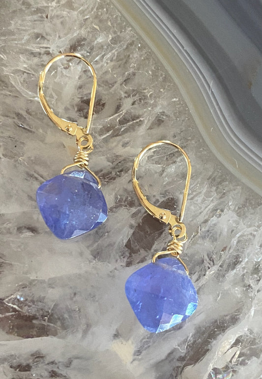 18kt Tanzanite Diamond-shaped Bead Earrings